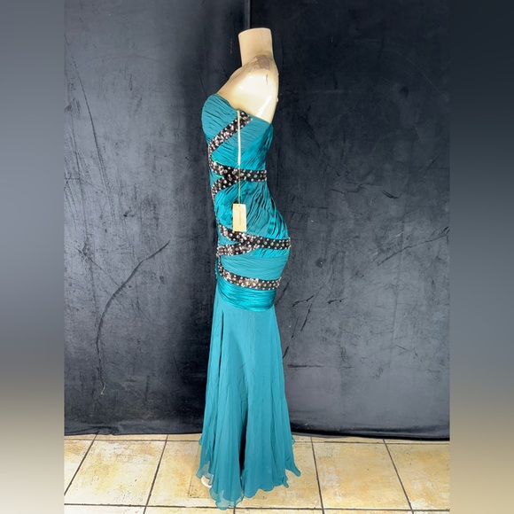 Elegant Teal Strapless Evening Gown by Mandalay - Picture 4 of 5